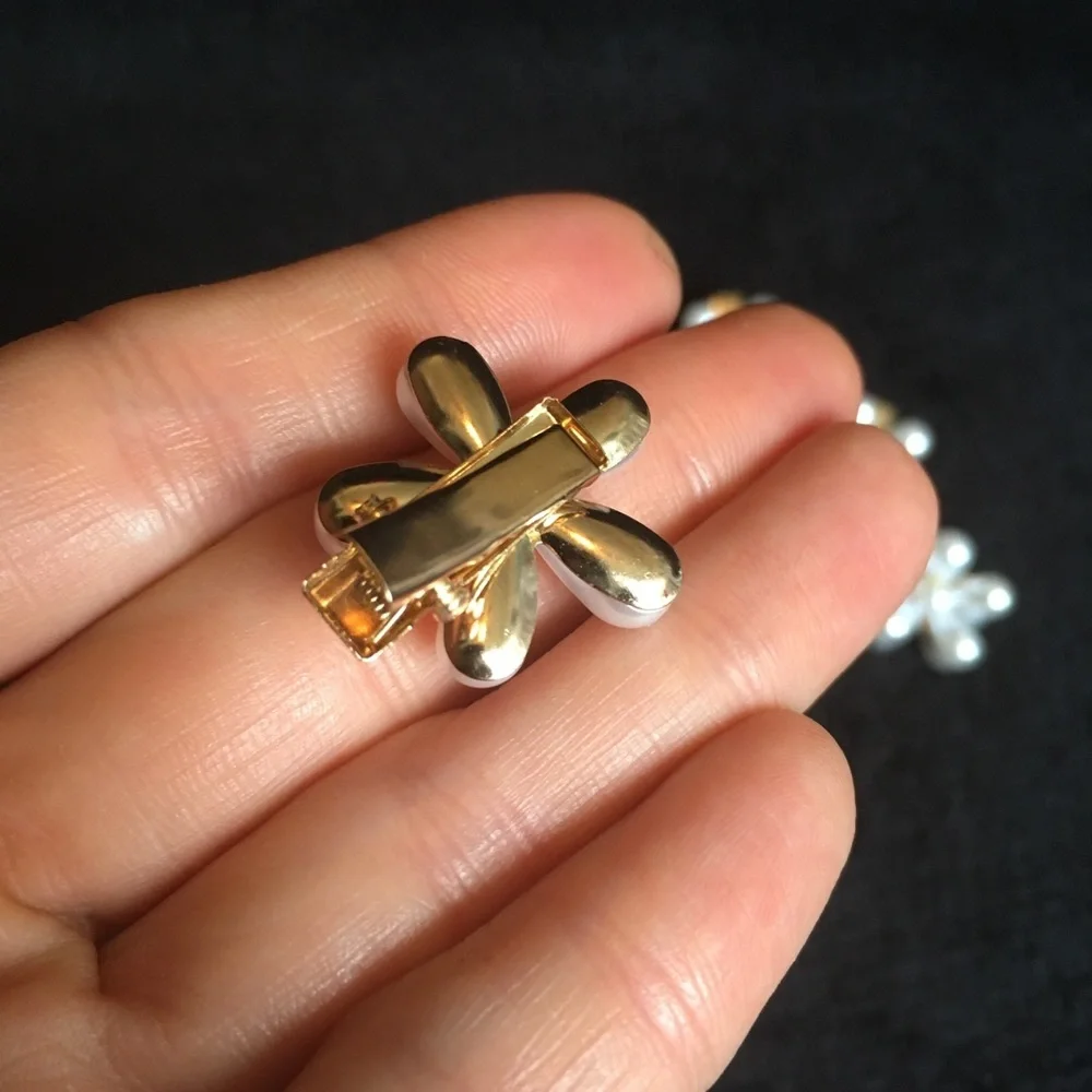 Beautiful Faux Pearl and Gold Tone Formal Wear Hair Clips